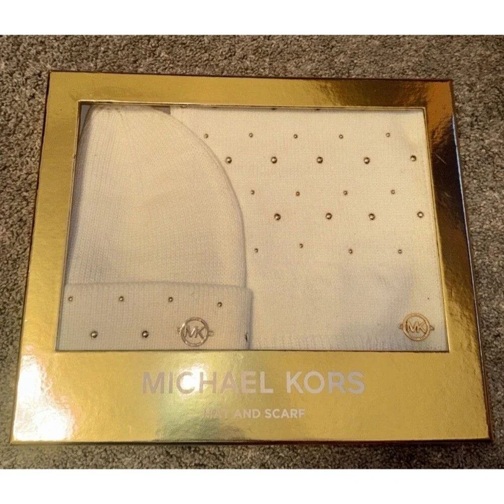 $98 MICHAEL KORS WOMEN CLASSIC RIB SCARF HAT GIFT SET Off WHITE COLOR GOLD DOTS